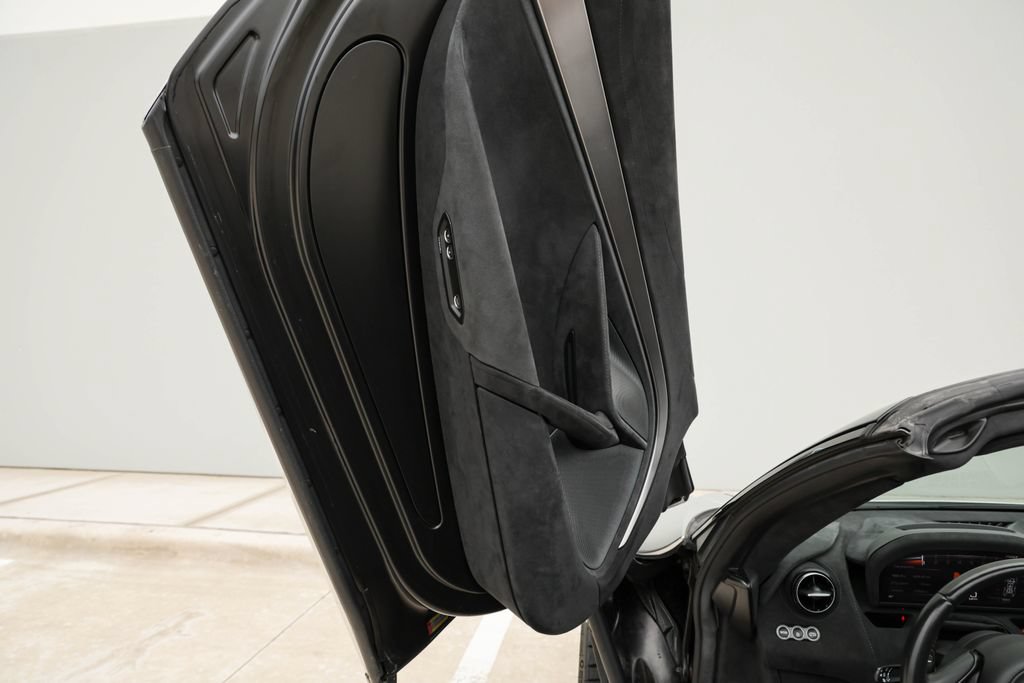 Used 2020 McLaren 720S Performance photo 16