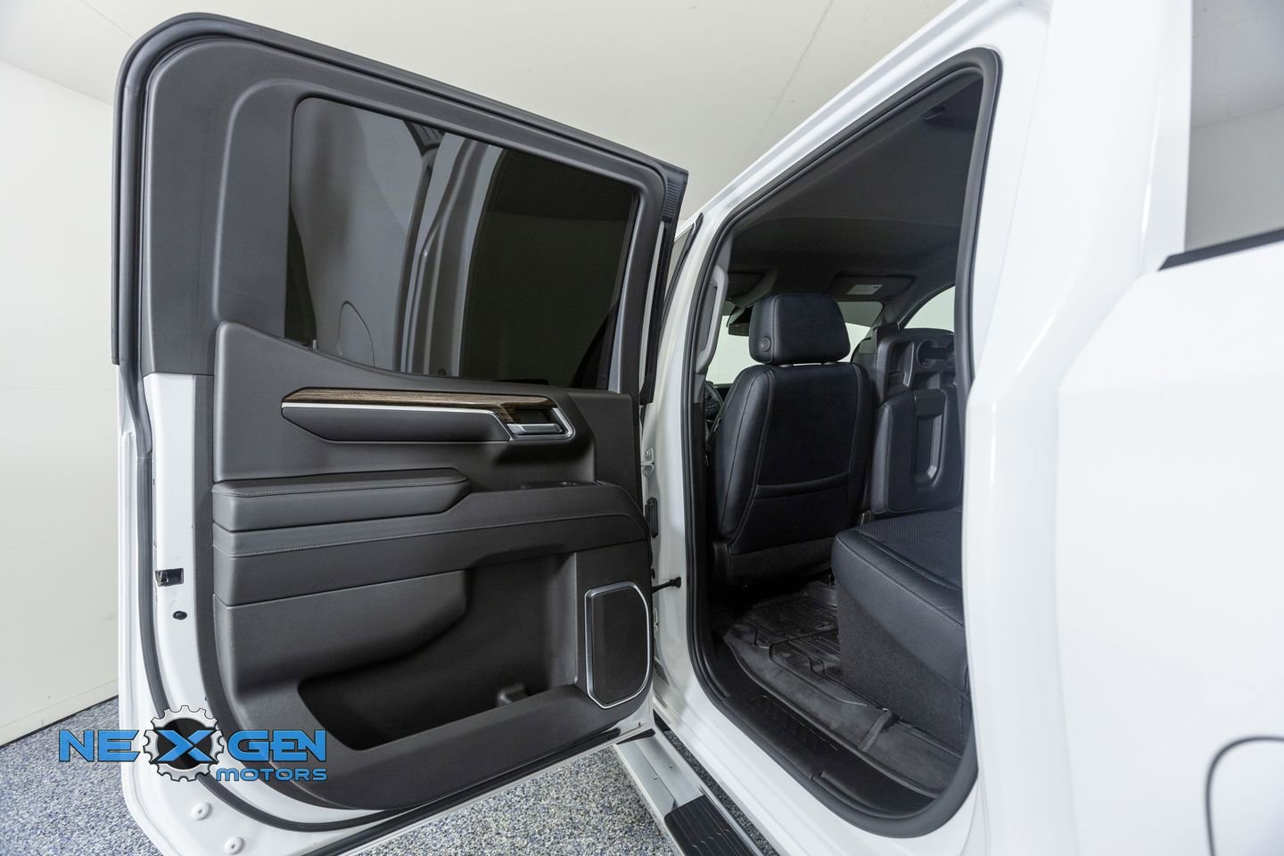 2023 GMC Sierra 1500 SLE