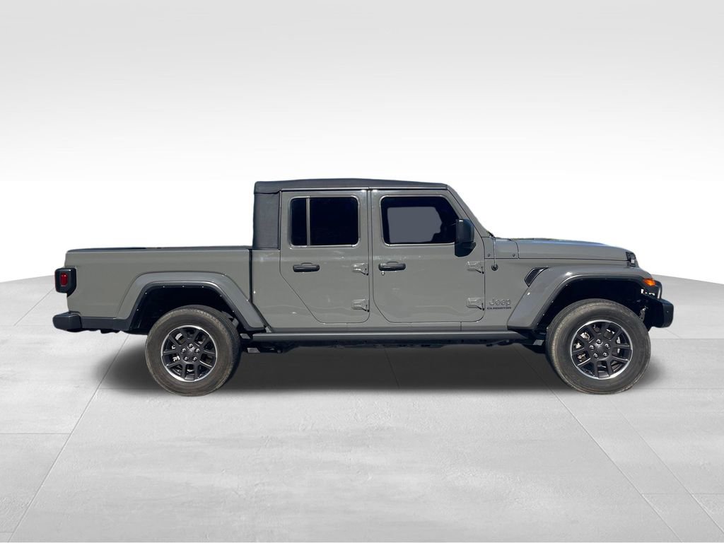 2022 Jeep Gladiator Overland