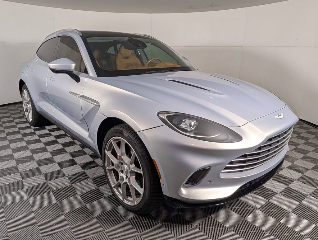 2021 Aston Martin DBX