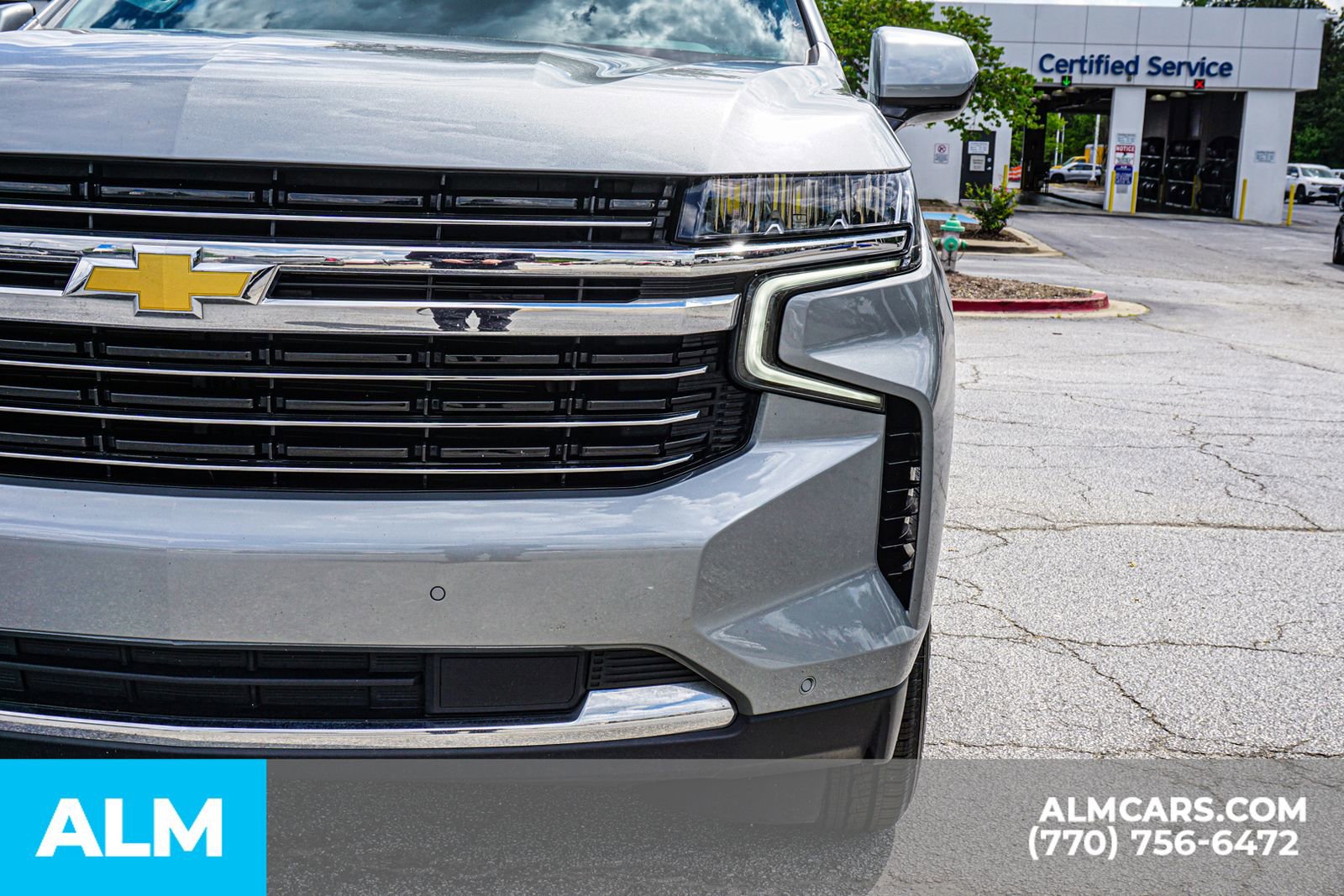 2024 Chevrolet Suburban LT