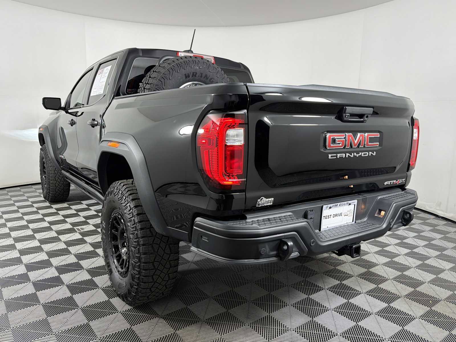 2024 GMC Canyon AT4X