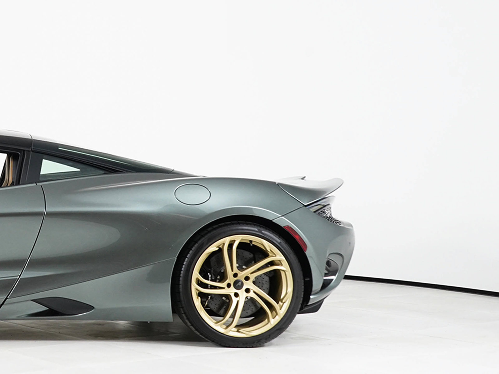 Used 2026 McLaren 750S photo 13