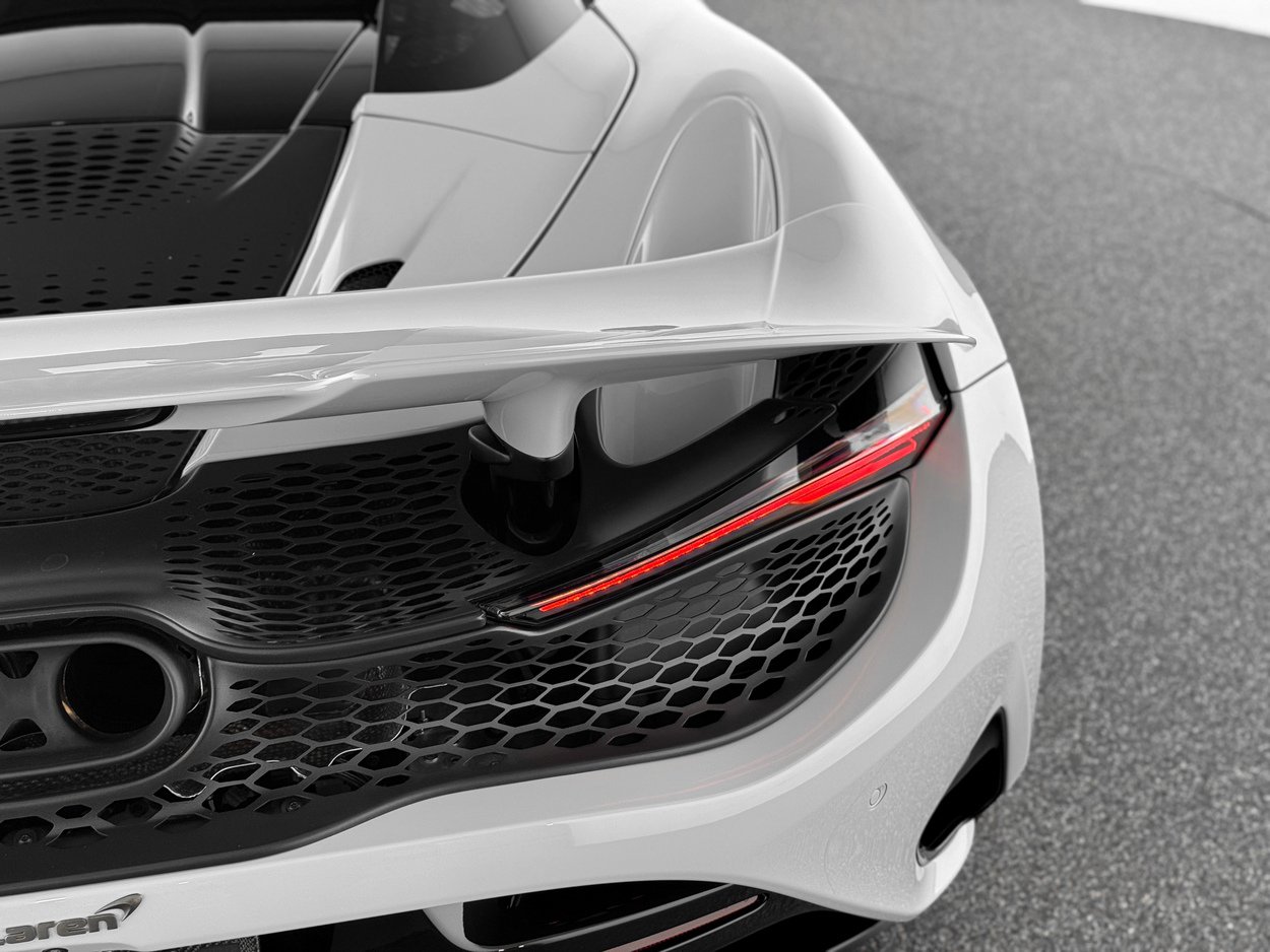 Used 2026 McLaren 750S Spider photo 46
