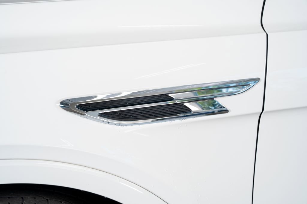 2021 Bentley Bentayga Plug-In Hybrid