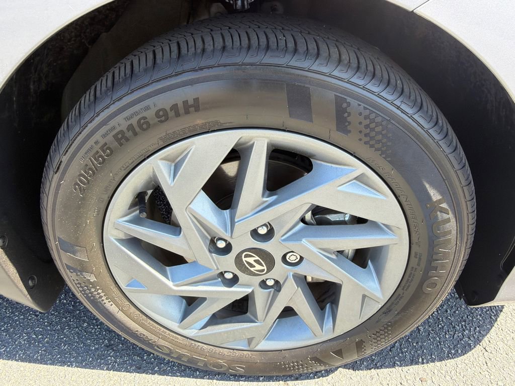 2025 Hyundai Elantra Blue