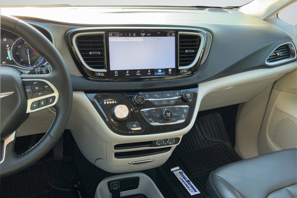 2023 Chrysler Pacifica Touring-L