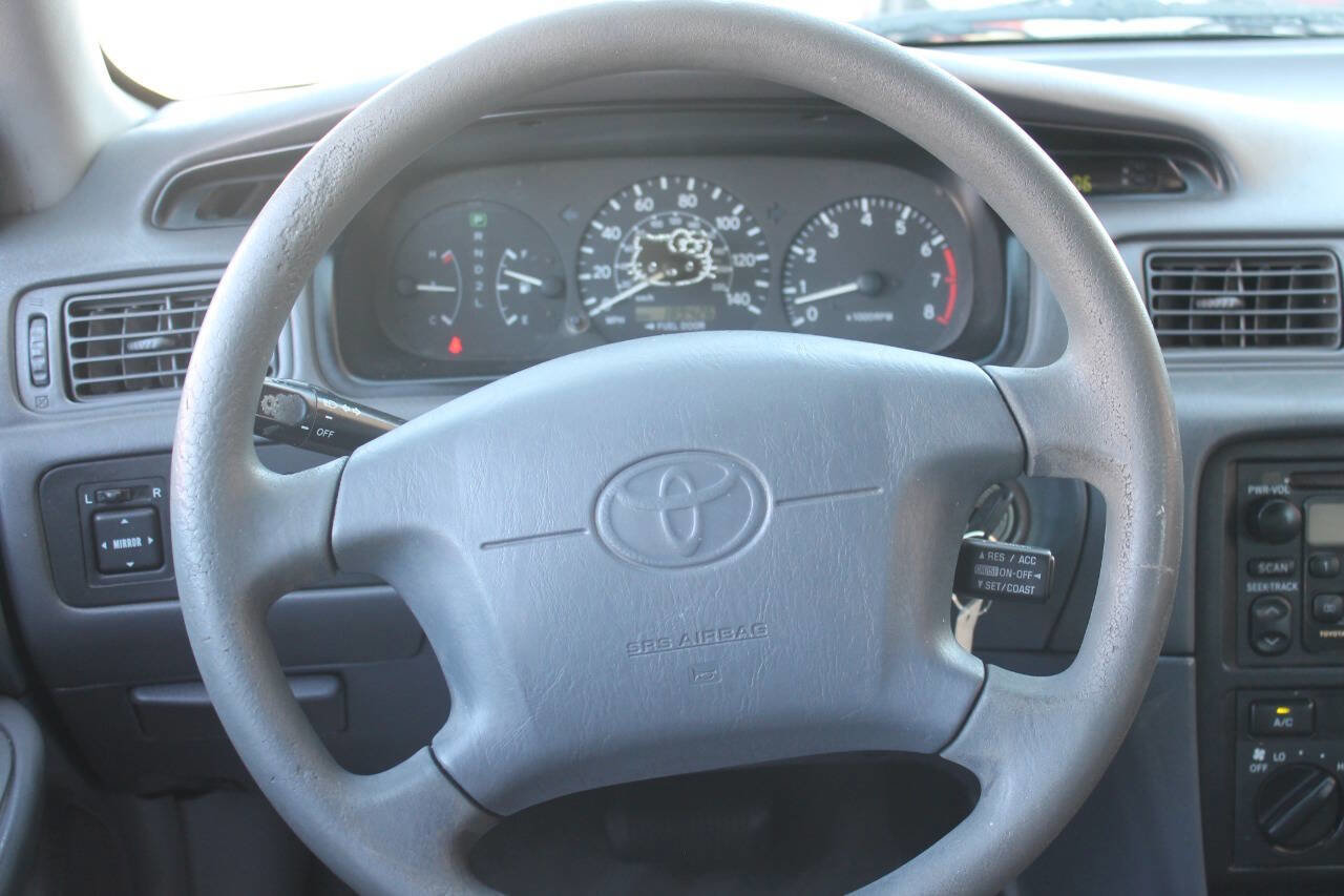 2001 Toyota Camry LE