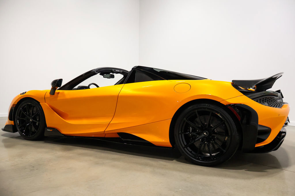 Used 2022 McLaren 765LT photo 24
