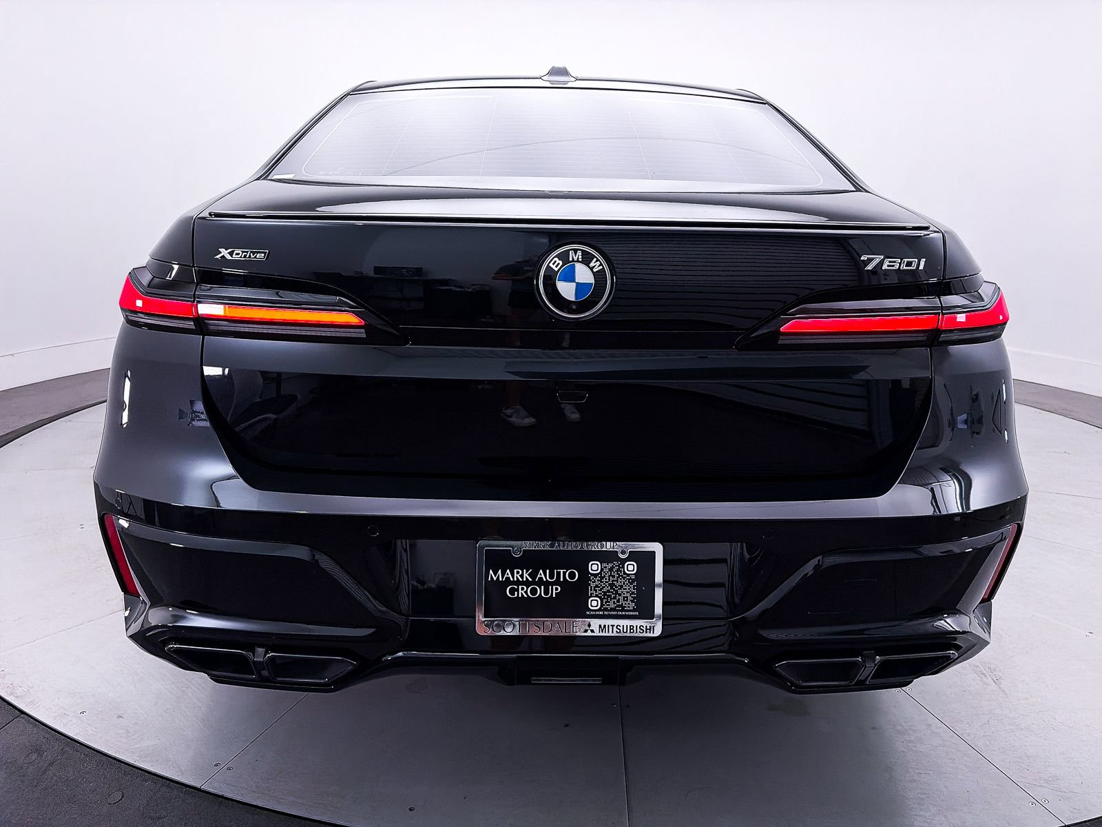 2023 BMW 760i xDrive