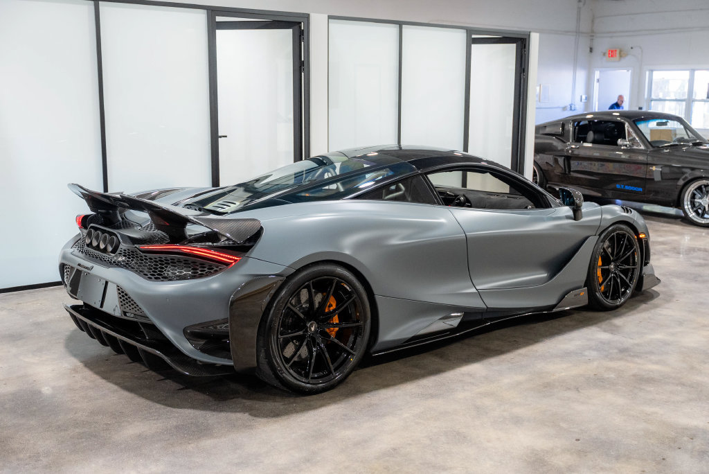 Used 2021 McLaren 765LT photo 28