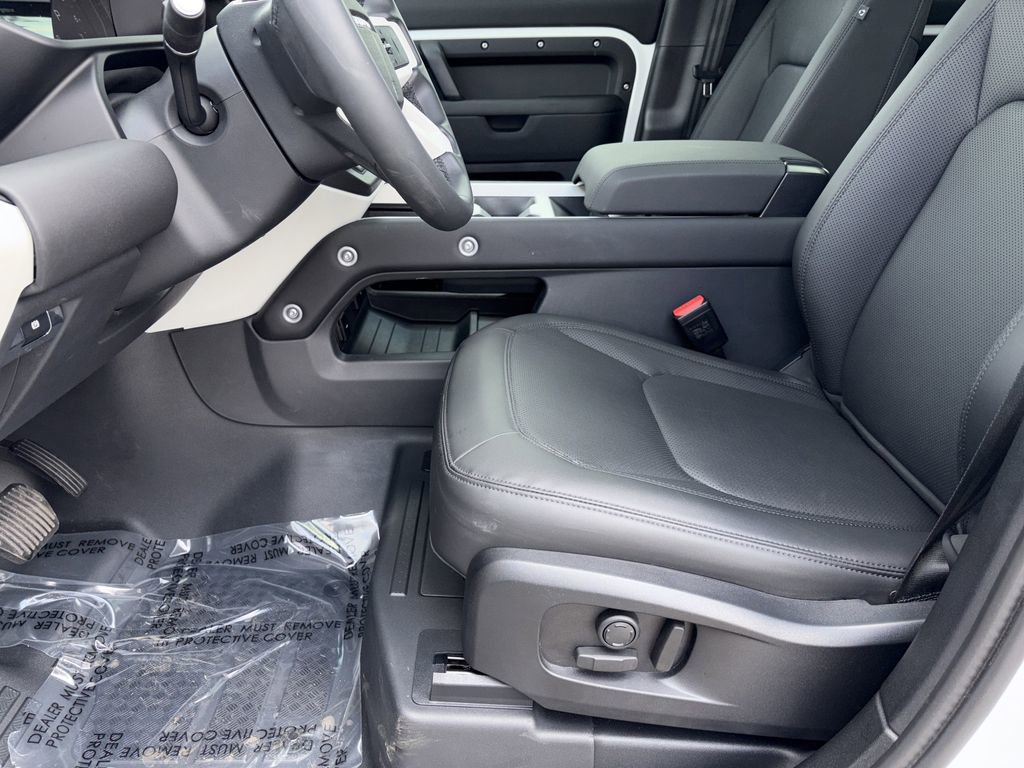 2025 Land Rover Defender 110 S