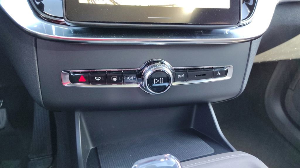 2026 Volvo Xc90 B6 Ultra