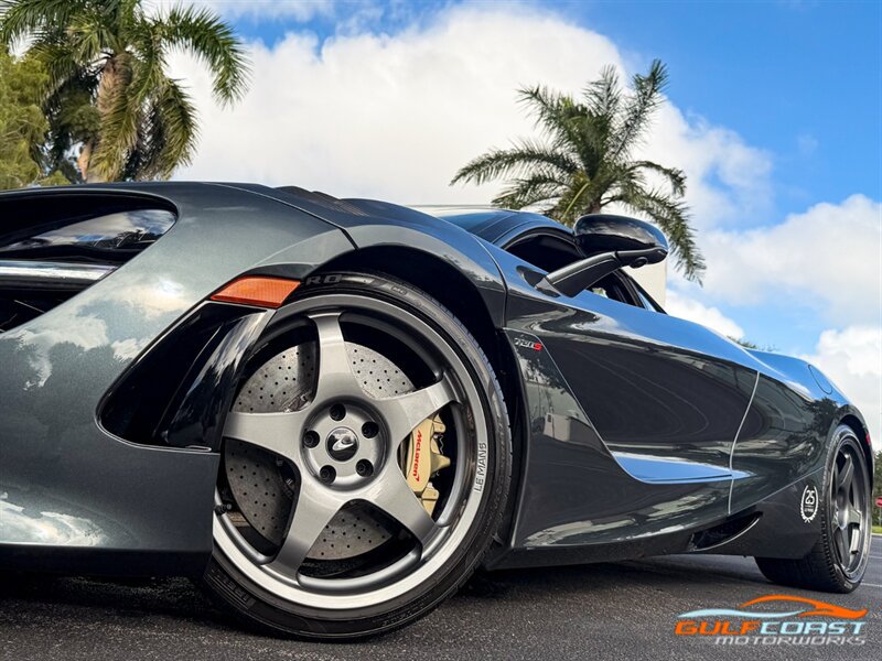 Used 2021 McLaren 720S Performance photo 14