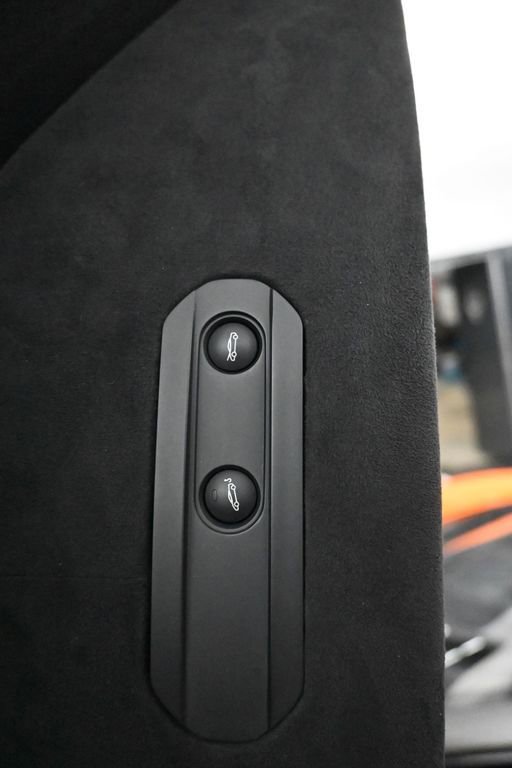 Used 2019 McLaren 600LT photo 18