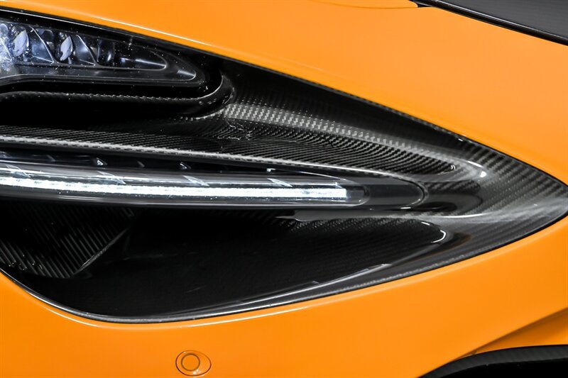 Used 2018 McLaren 720S photo 6