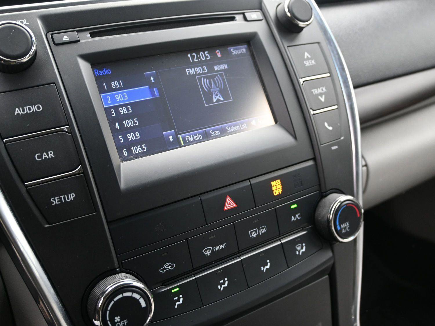 2017 Toyota Camry LE