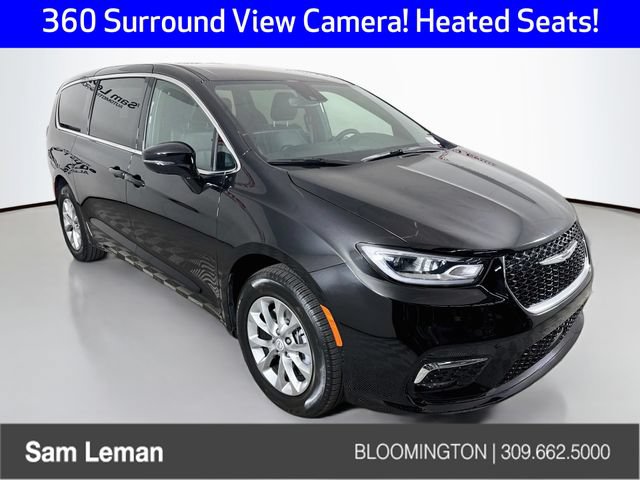 Used 2026 Chrysler Pacifica Select