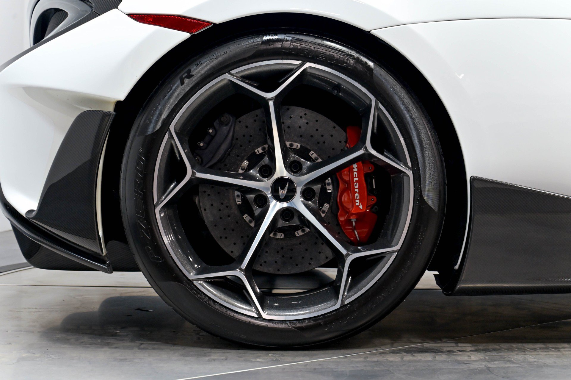 Used 2019 McLaren 600LT photo 19