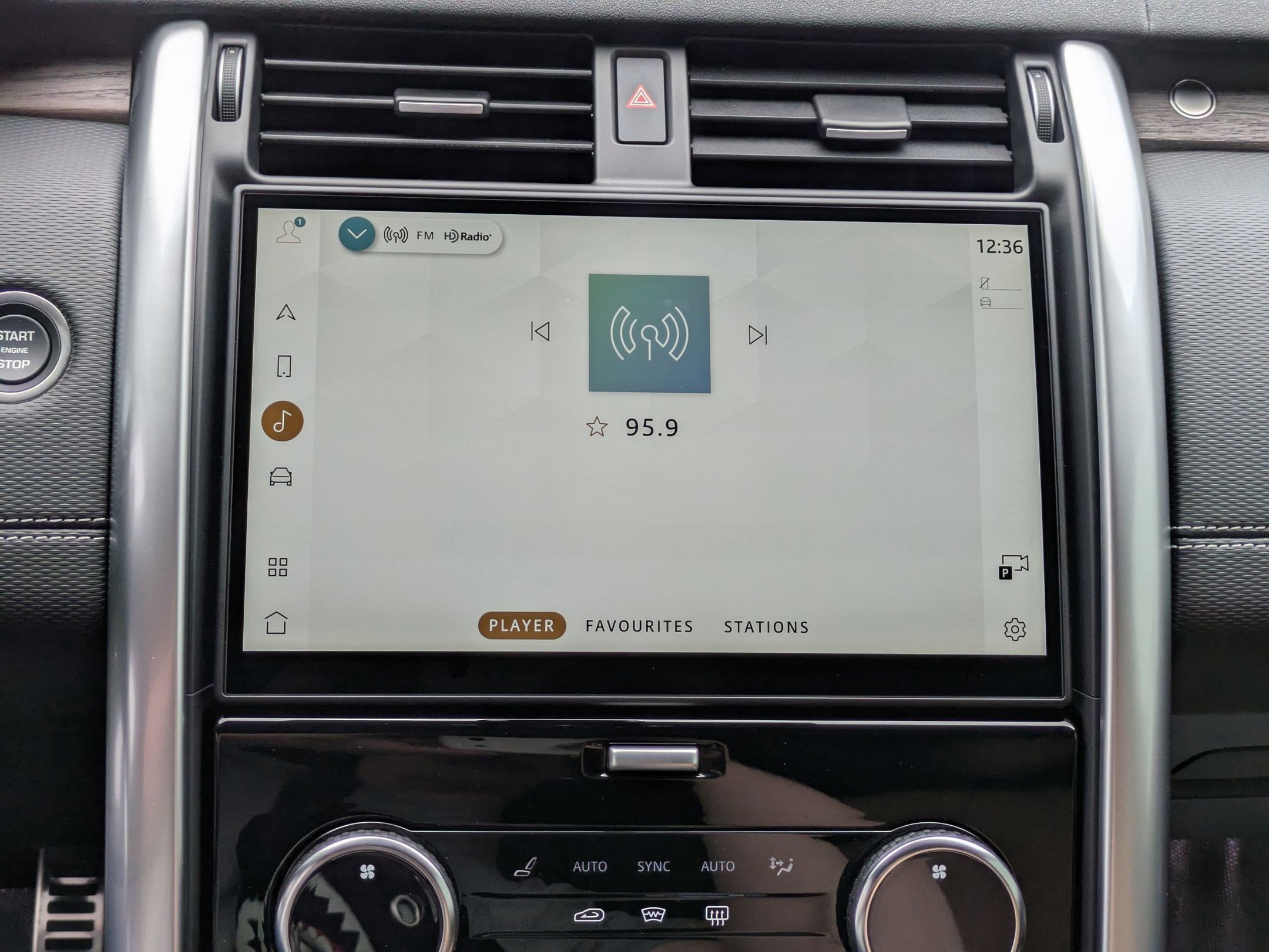 2026 Land Rover Discovery Dynamic SE