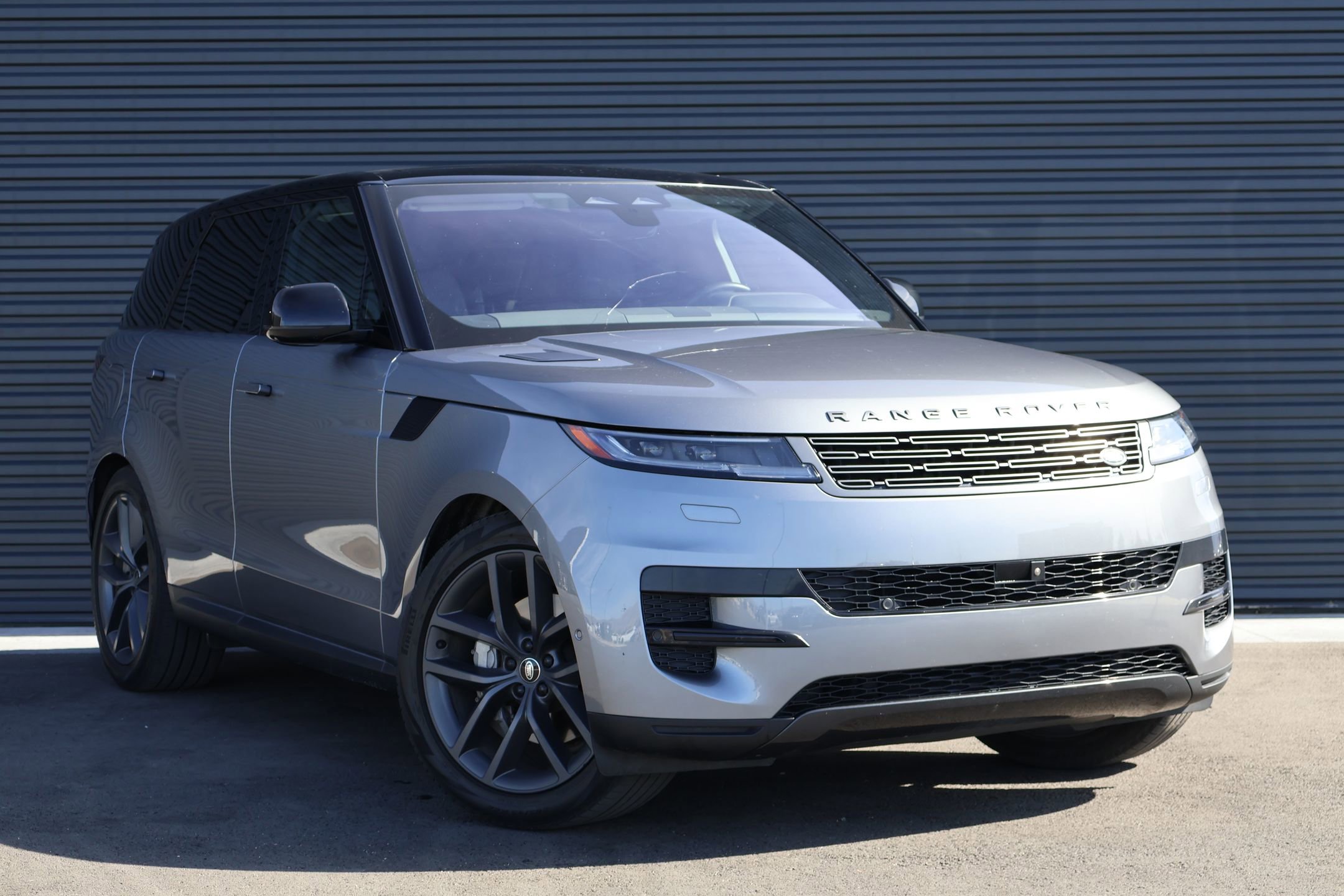 2023 Land Rover Range Rover Sport SE