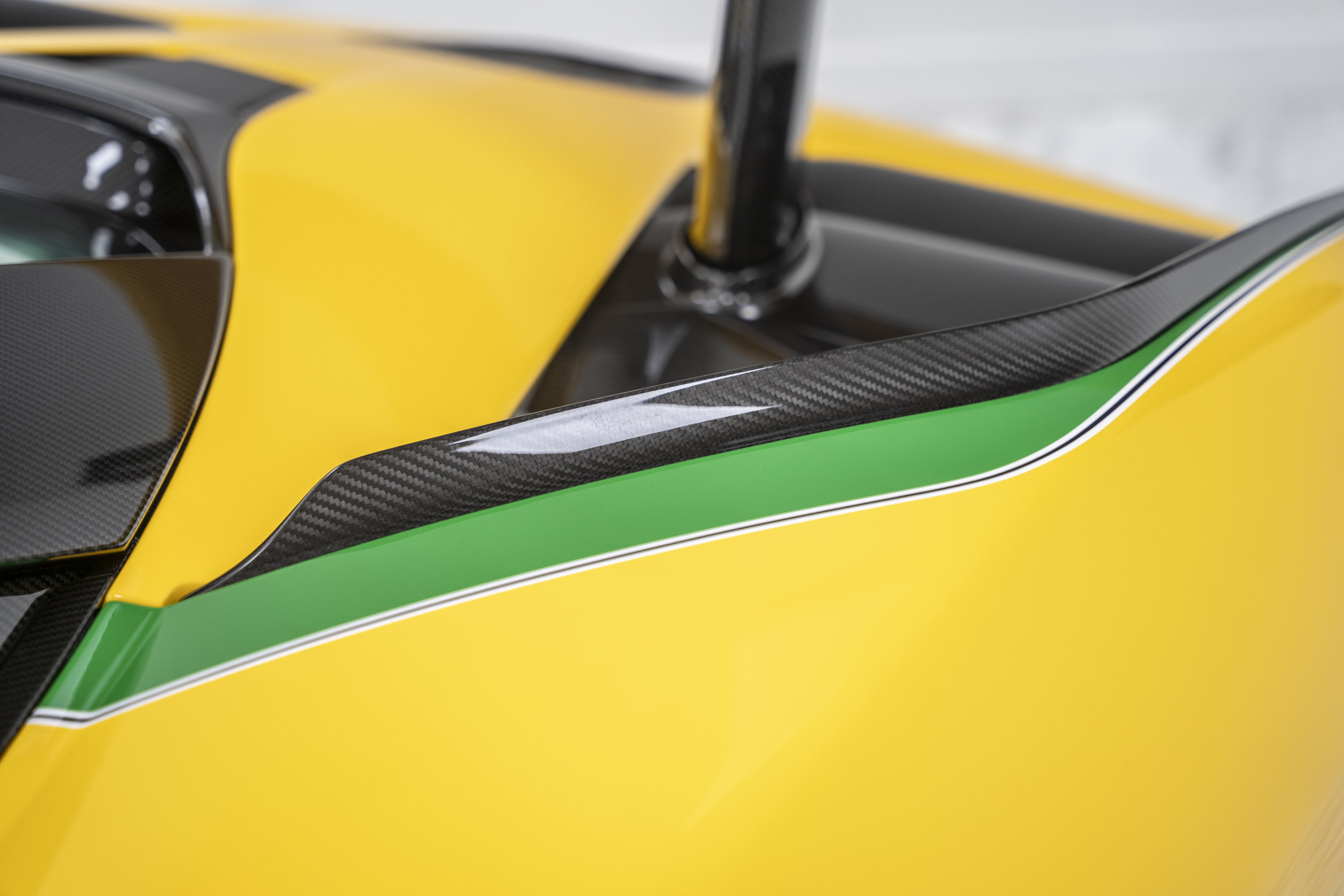 Used 2019 McLaren Senna photo 18