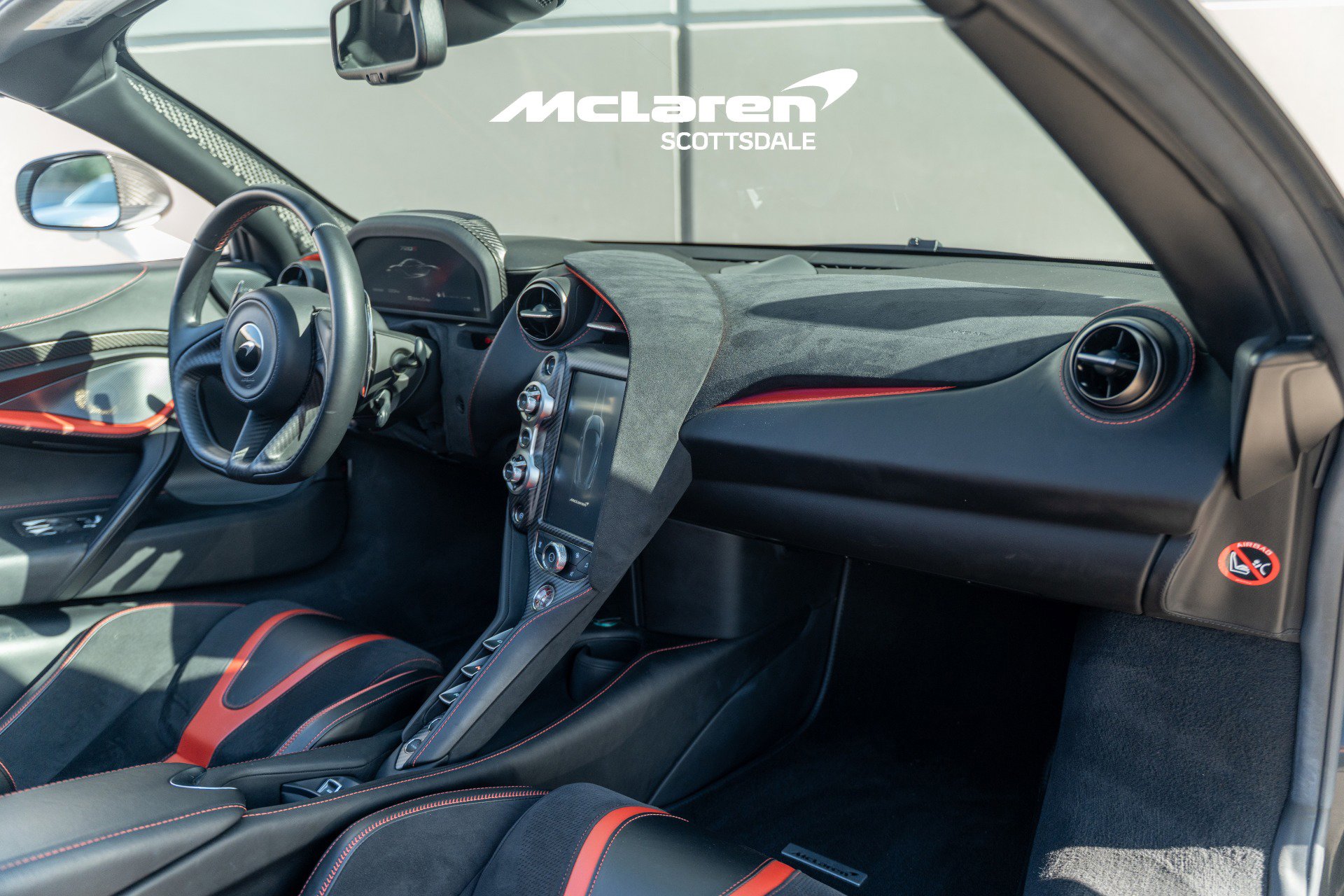 Used 2022 McLaren 720S Performance photo 17