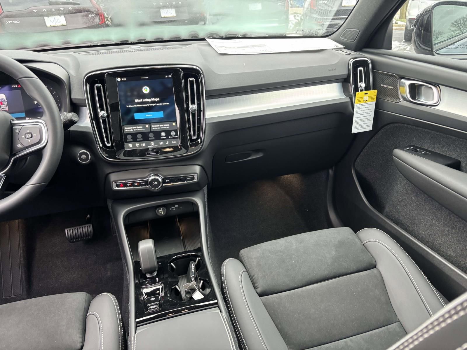 2026 Volvo Xc40 B5 Ultra