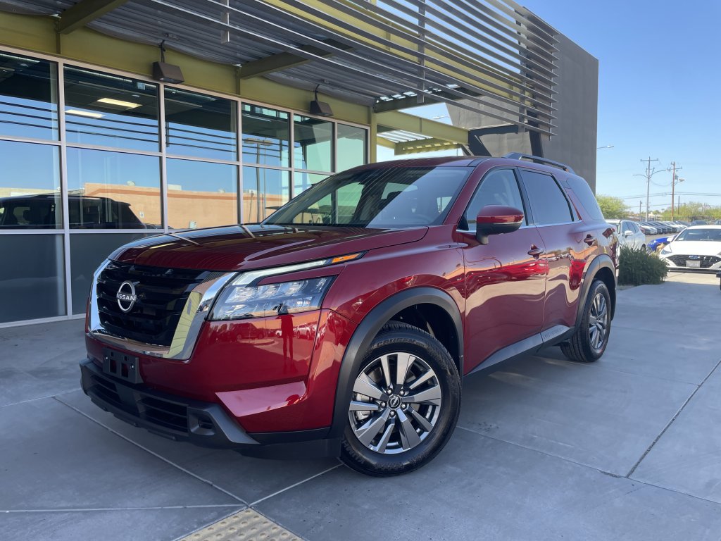 Used 2024 Nissan Pathfinder SV w/ Lighting Package (N92)