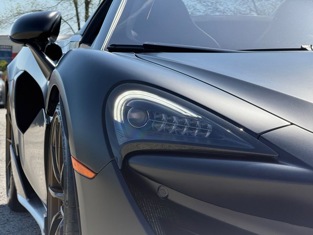 Used 2020 McLaren 600LT Spider photo 42