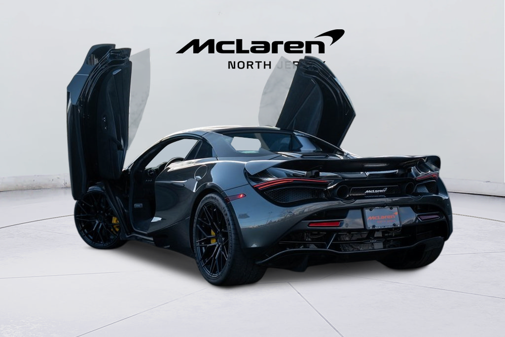 Used 2020 McLaren 720S Spider photo 18