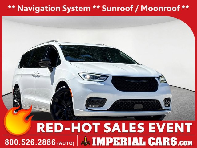 Used 2025 Chrysler Pacifica Limited w/ Trailer Tow Group