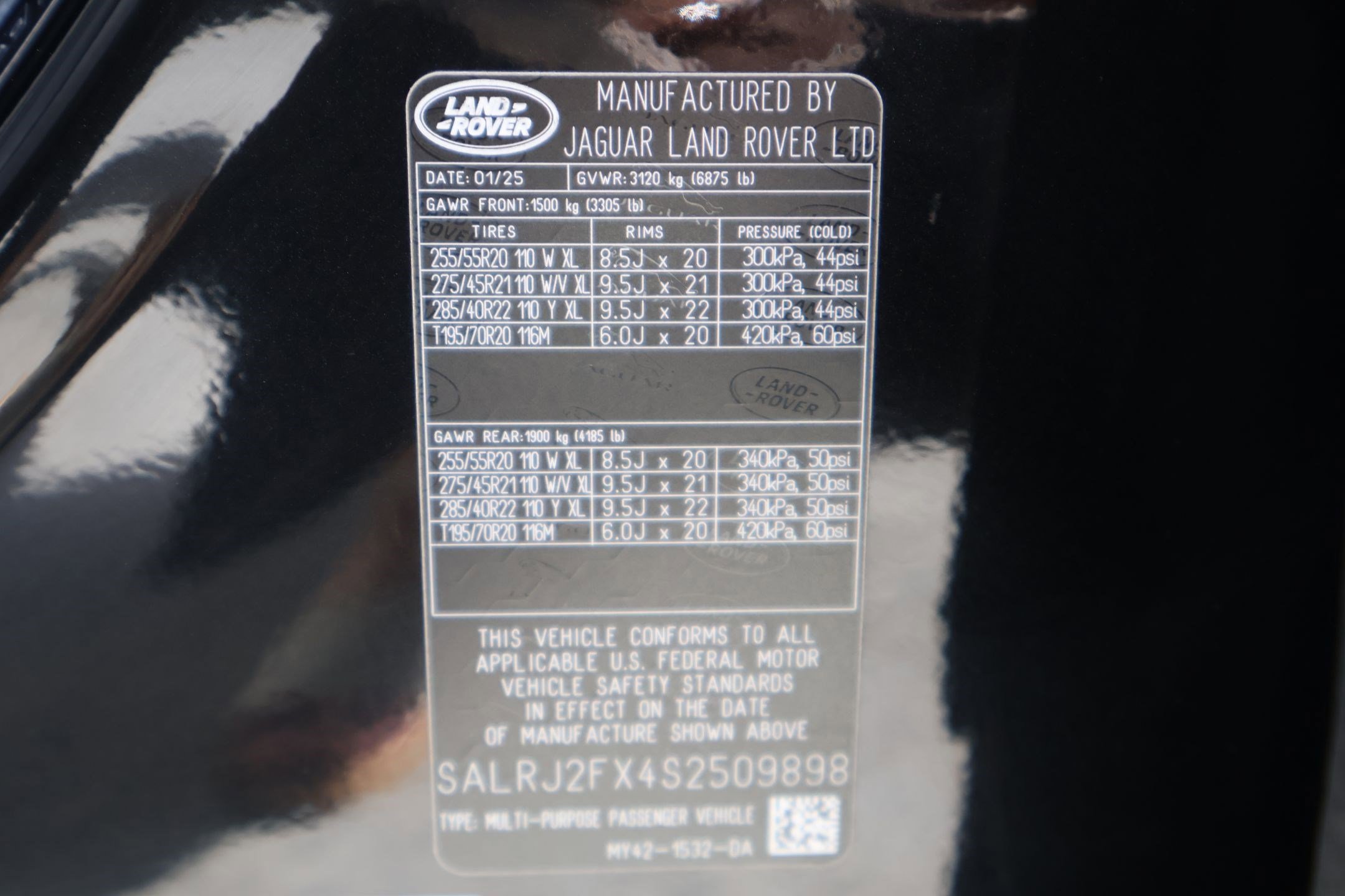 2025 Land Rover Discovery S