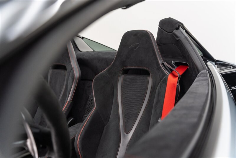 Used 2024 McLaren 750S Spider photo 47