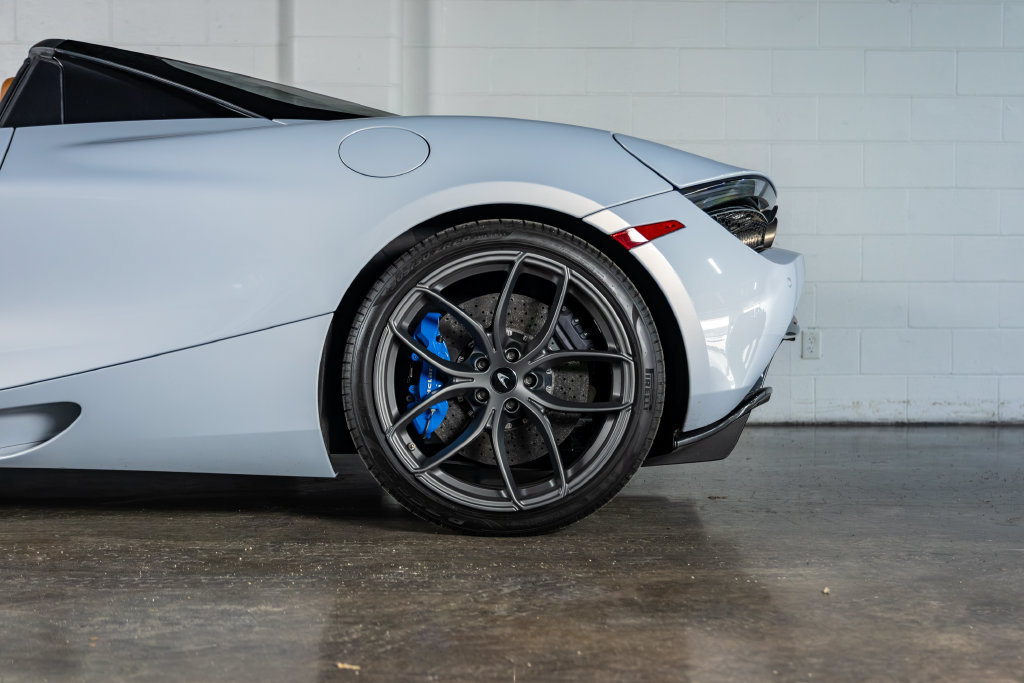 Used 2020 McLaren 720S Luxury photo 13