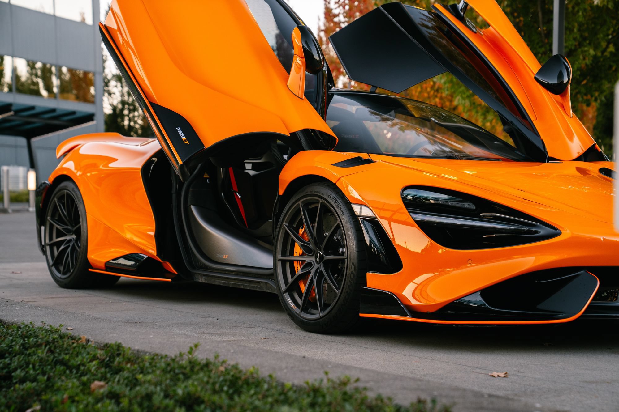 Used 2021 McLaren 765LT photo 25