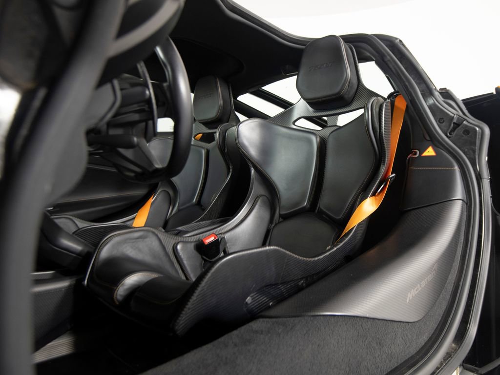 Used 2021 McLaren 765LT photo 32