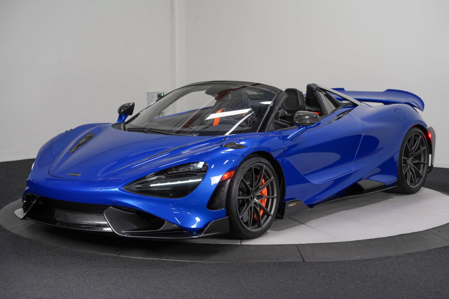 Used 2022 McLaren 765LT photo 7
