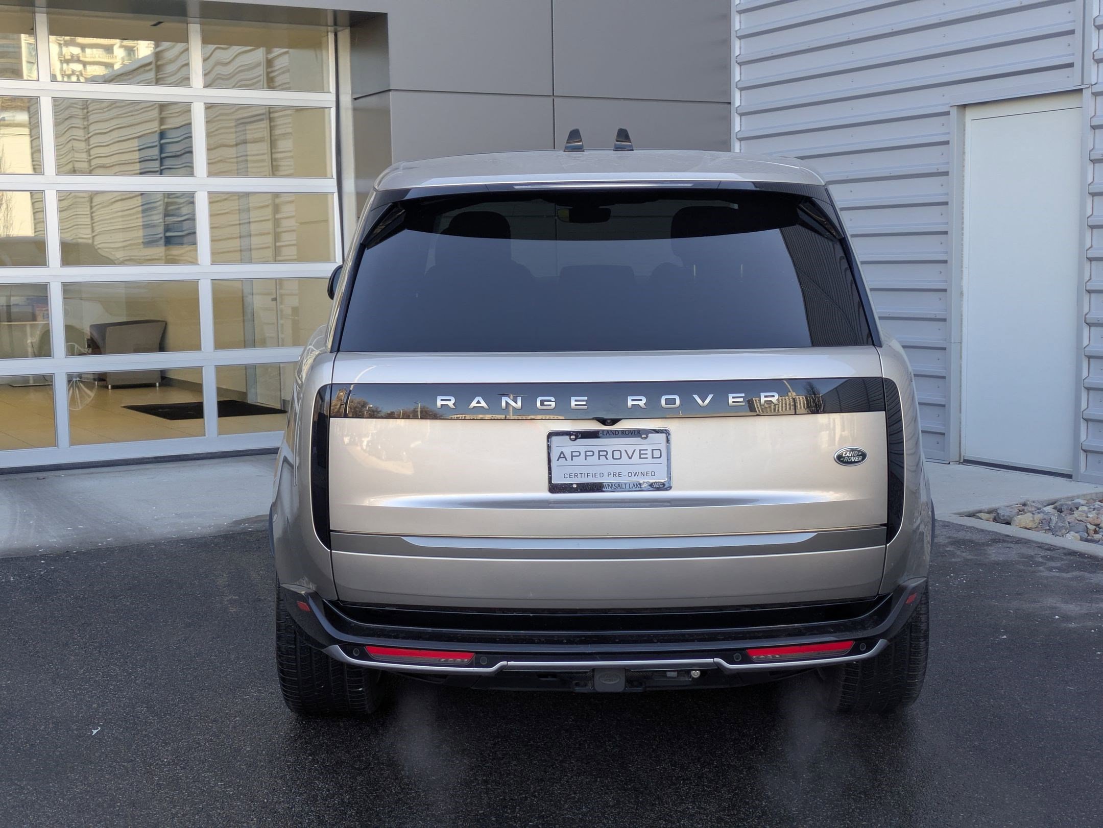 2023 Land Rover Range Rover SE