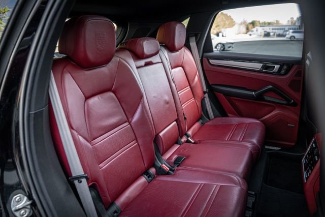 2022 Porsche Cayenne Platinum Edition