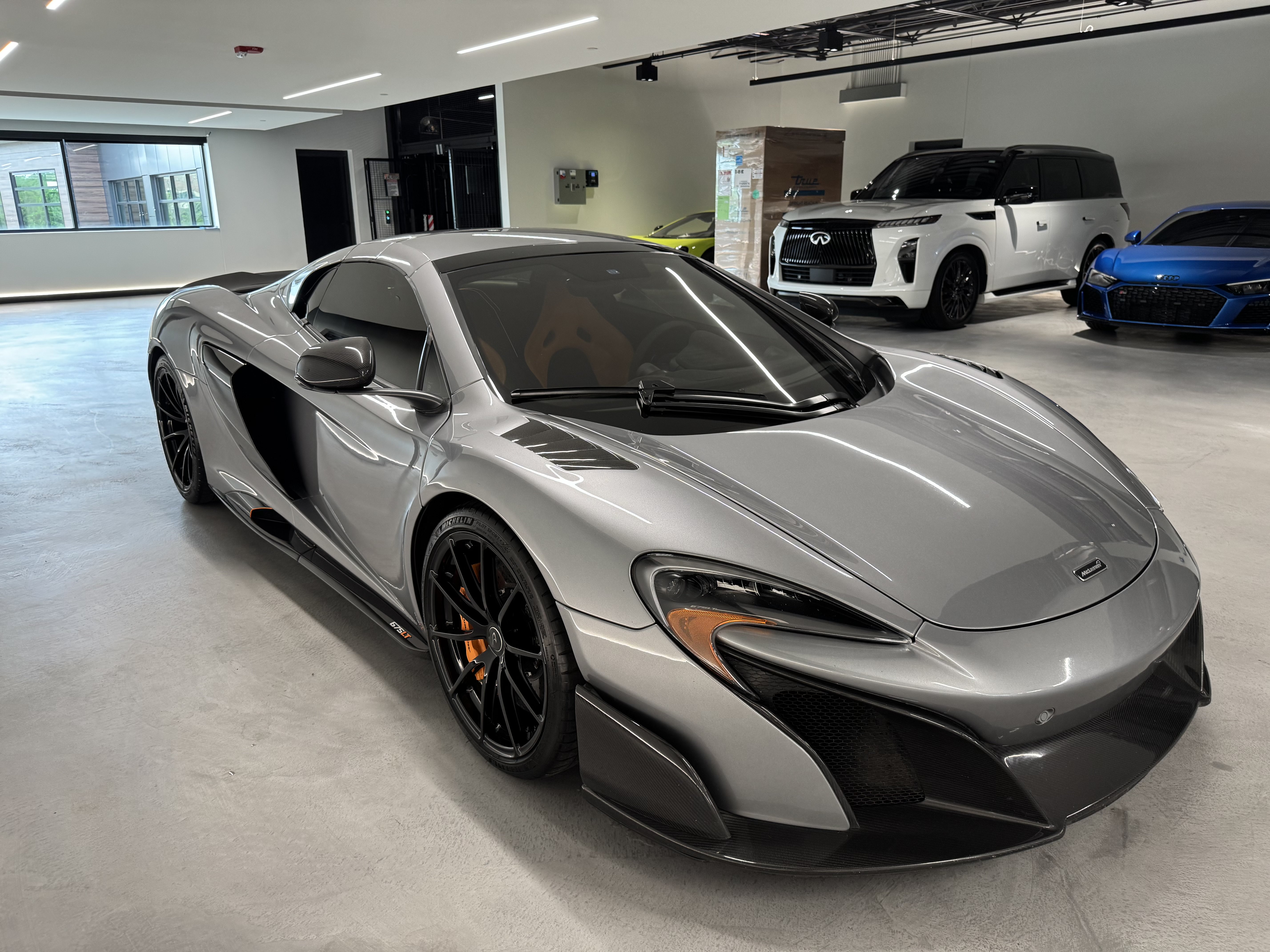 Used 2016 McLaren 675LT Spider photo 18