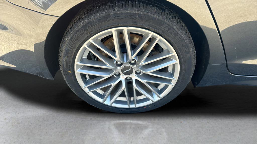 2020 Genesis G70 2.0T