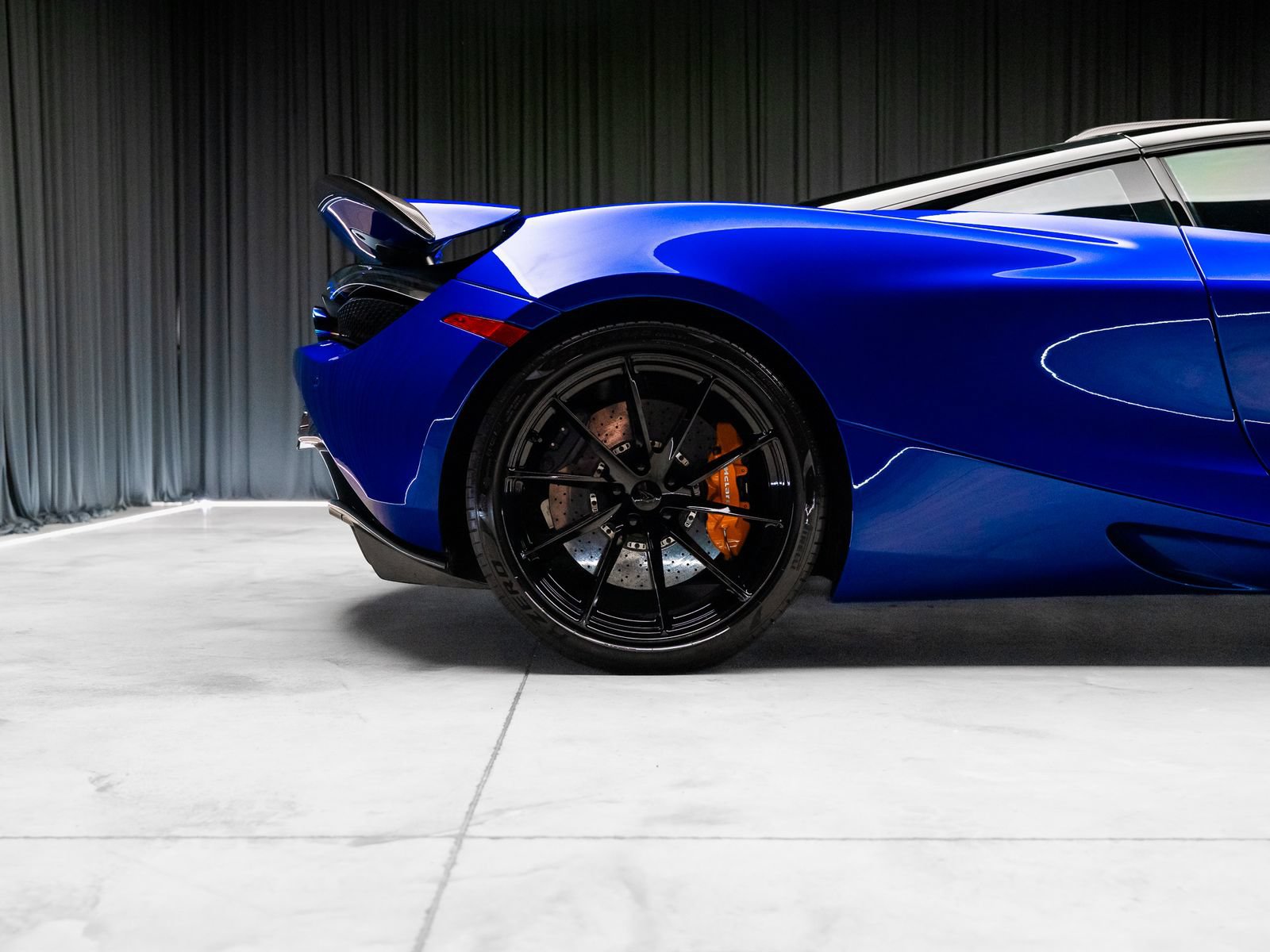Used 2018 McLaren 720S Luxury photo 36