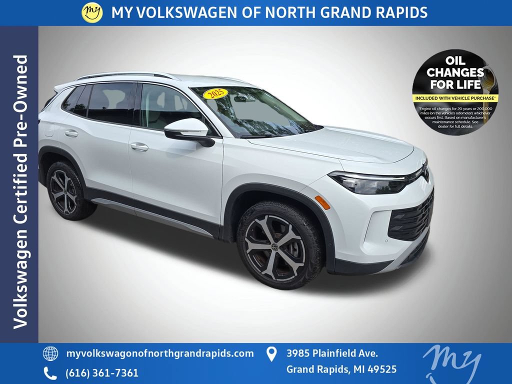 Used 2025 Volkswagen Tiguan SE