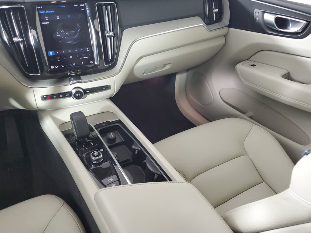 2023 Volvo Xc60 B5 Plus