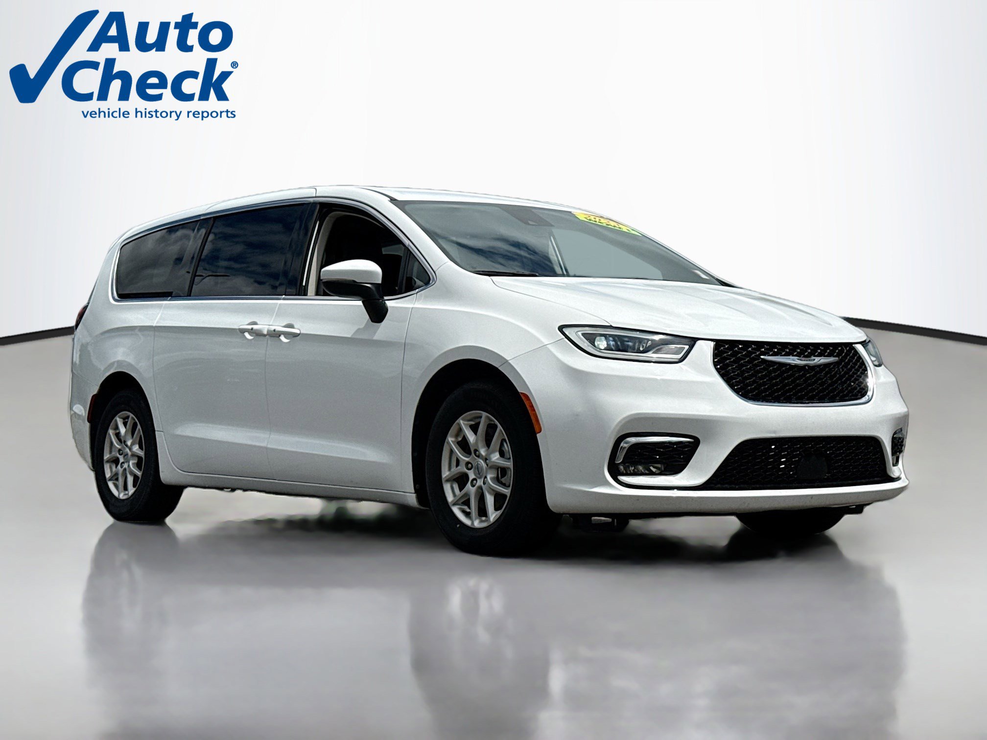 Used 2023 Chrysler Pacifica Touring-L