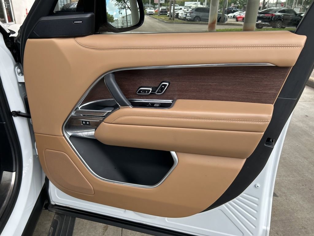 2023 Land Rover Range Rover SE