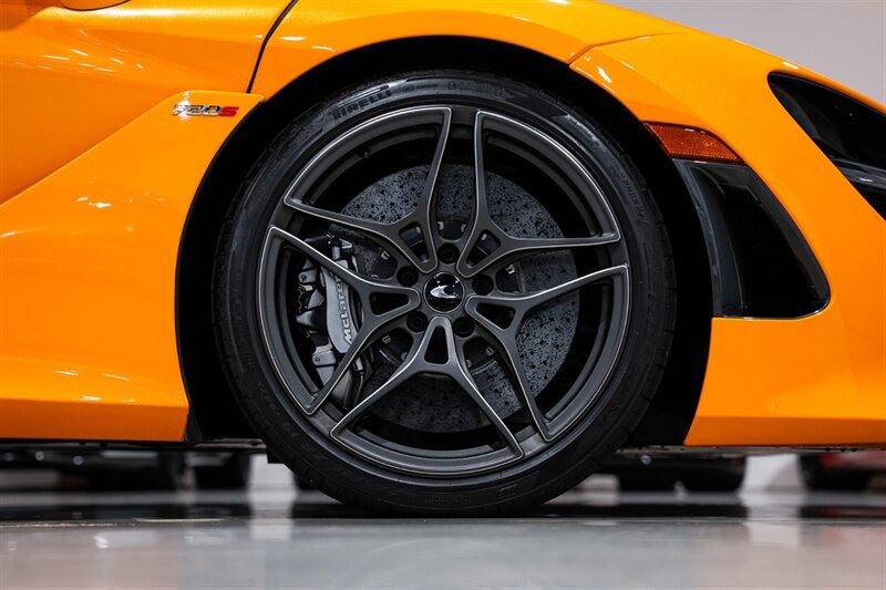 Used 2019 McLaren 720S Performance photo 39