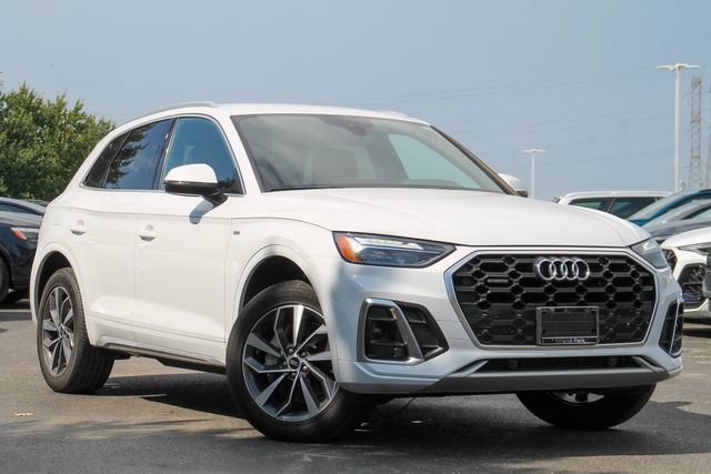 Used 2024 Audi Q5 2.0T Premium w/ Convenience Package