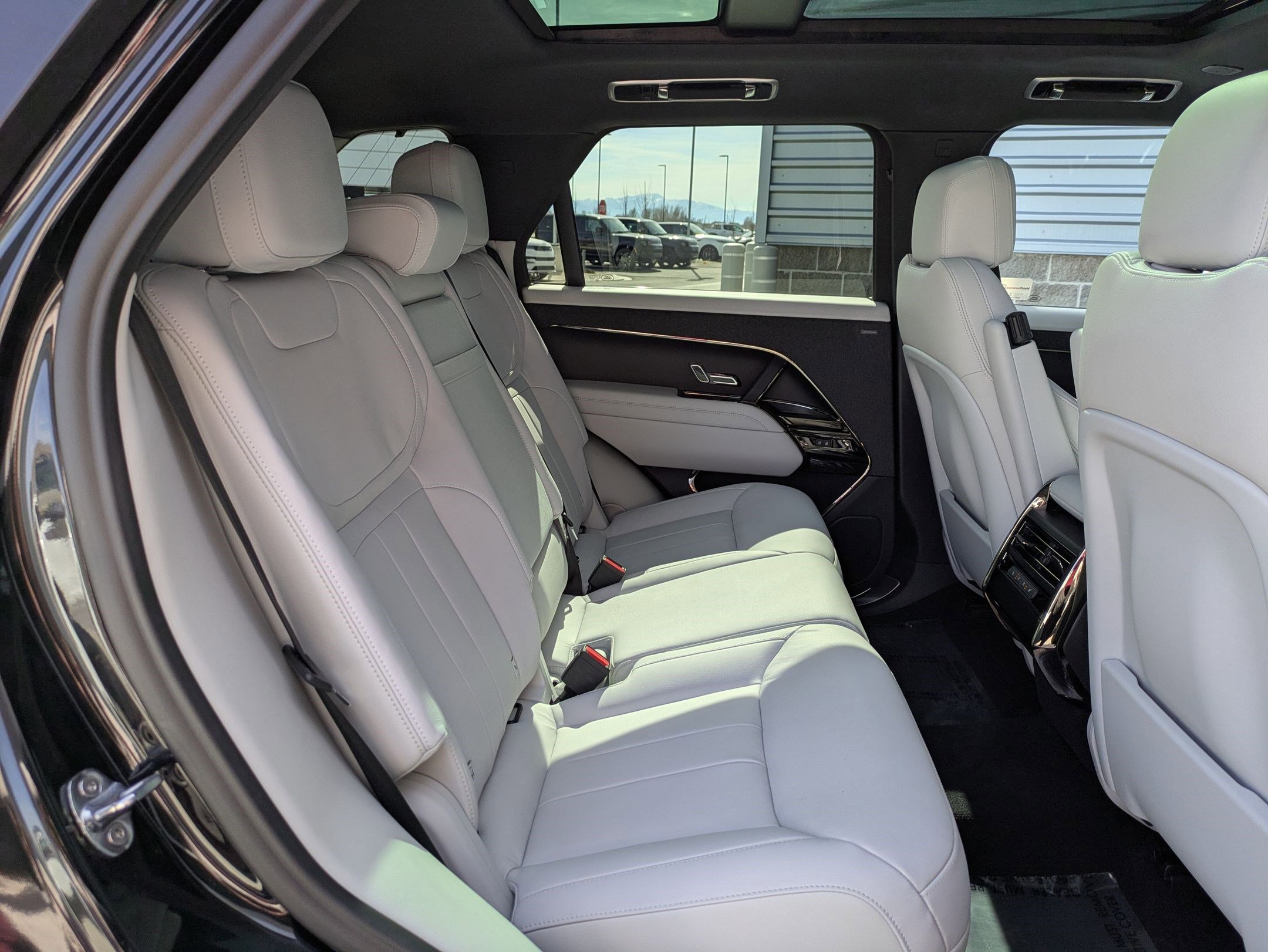 2025 Land Rover Range Rover Sport S